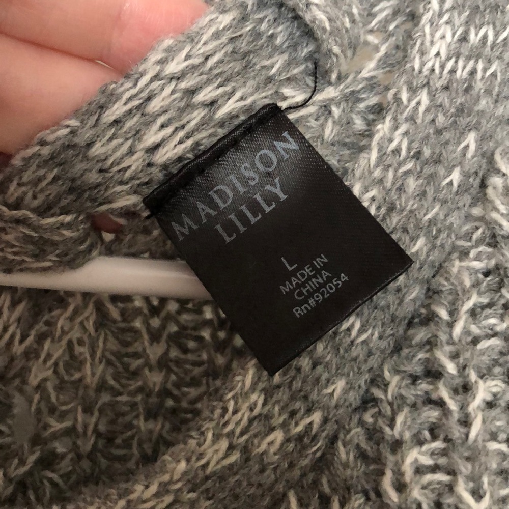 Sweater - Picture 2 of 5